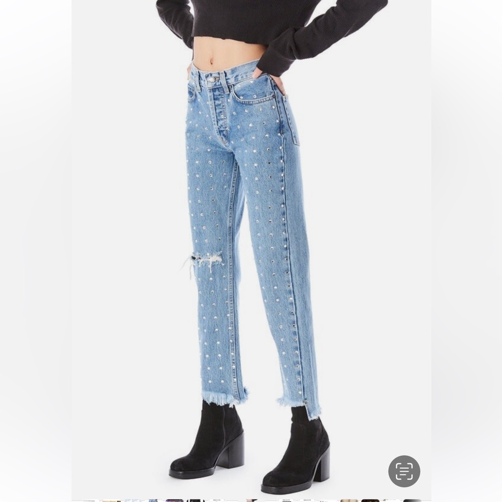 Carmar Black Top and Blue Distressed Jeans - Picture 8 of 16
